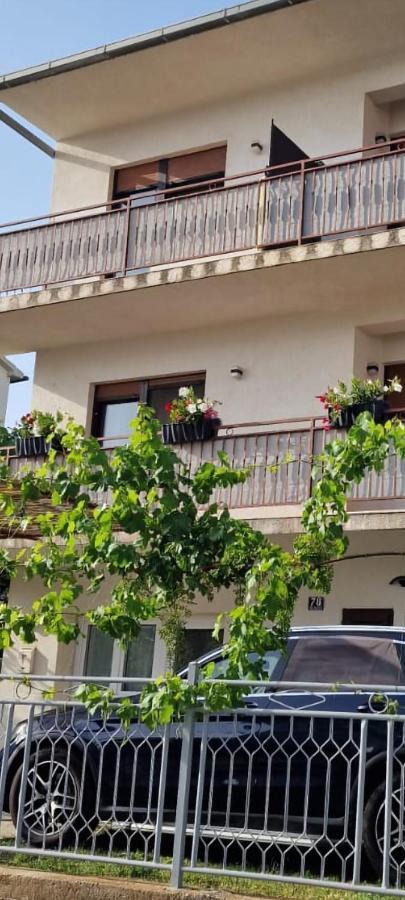 Bravo Apartament Podstrana